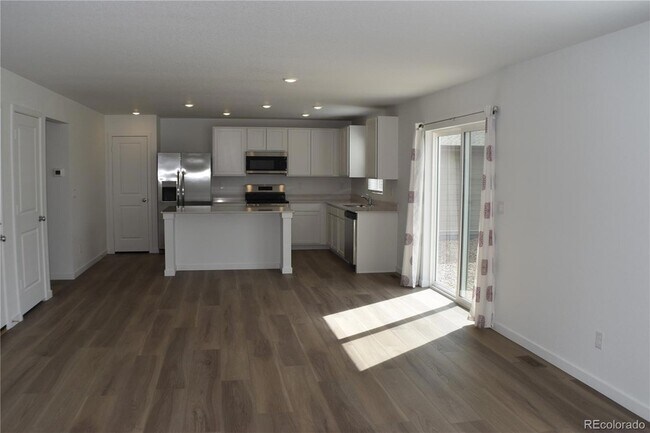 Building Photo - 7864 Desert Wrangler Dr