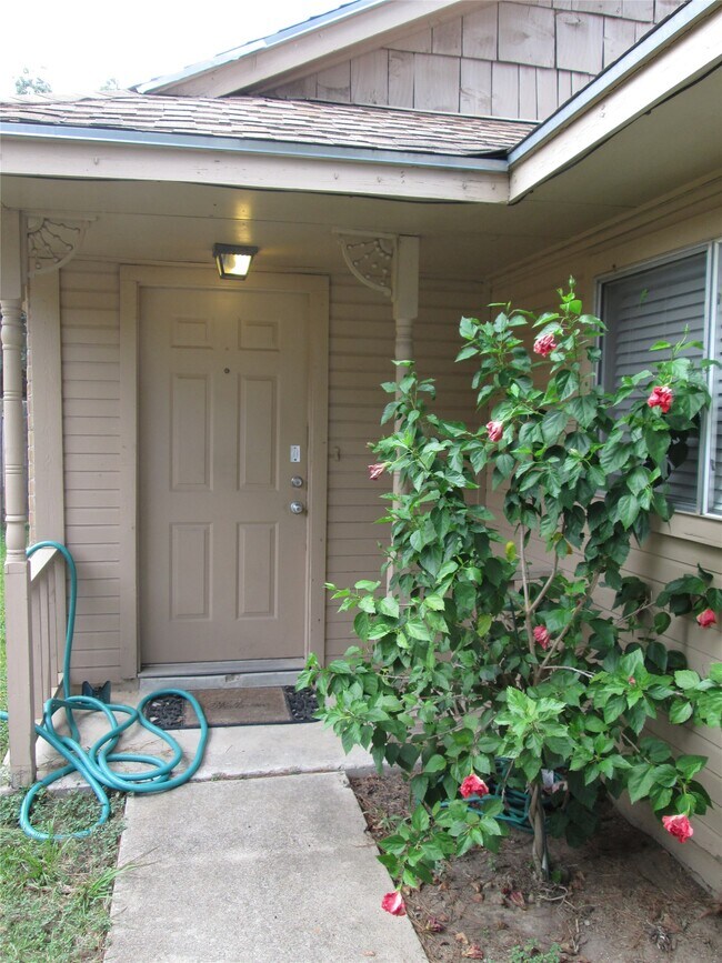 Building Photo - 4311 Daisy Meadow Dr