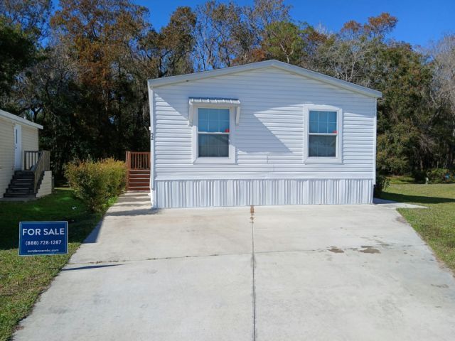 Building Photo - 1400 Banana Rd