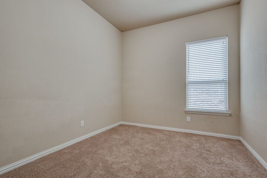 Building Photo - 3316 El Dorado Dr