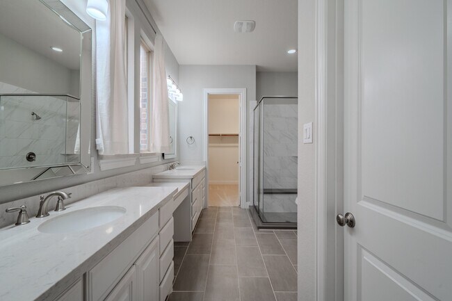 Building Photo - 1117 Ferndale Dr