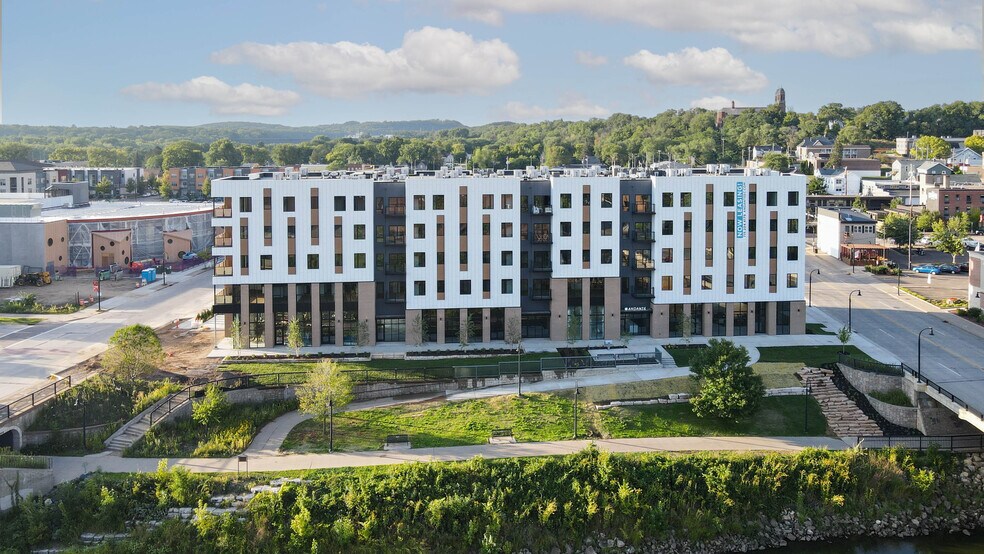 Andante 100 N Farwell St Eau Claire WI 54703 Apartment Finder