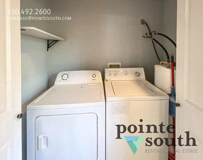 Building Photo - 335 E Canal Dr