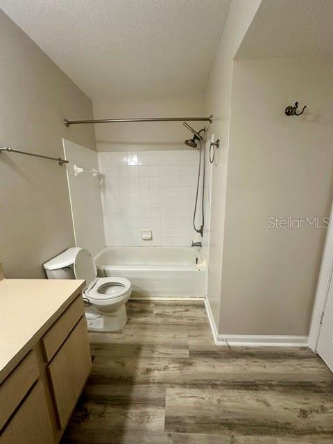 Building Photo - 725 Crest Pines Dr