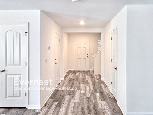 Building Photo - 4039 Meredith Woods Ln