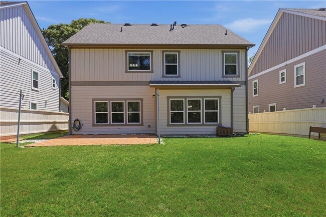 Building Photo - 781 Belerose Ln