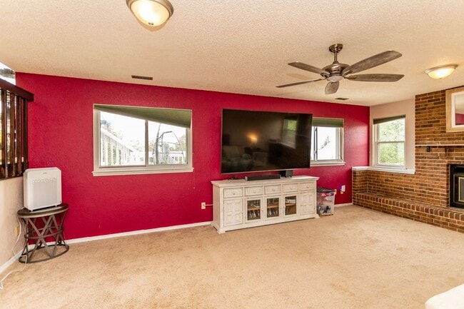 Building Photo - Beautiful Briargate Home on a Spacious Cor...