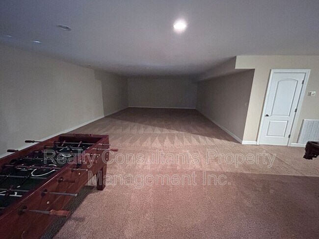 Building Photo - 4540 Pebble Lake Dr