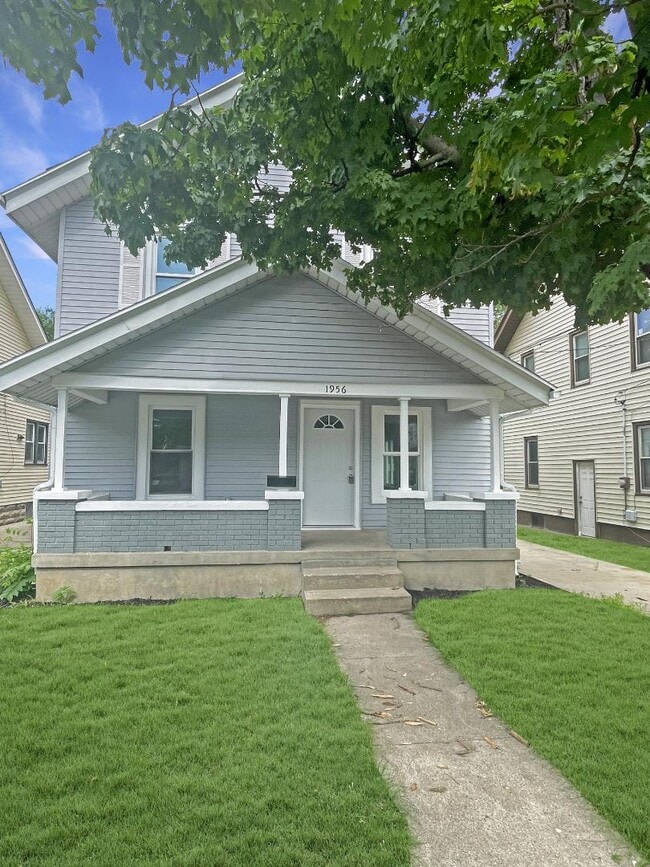 Building Photo - 1956 Huizen Ave SW