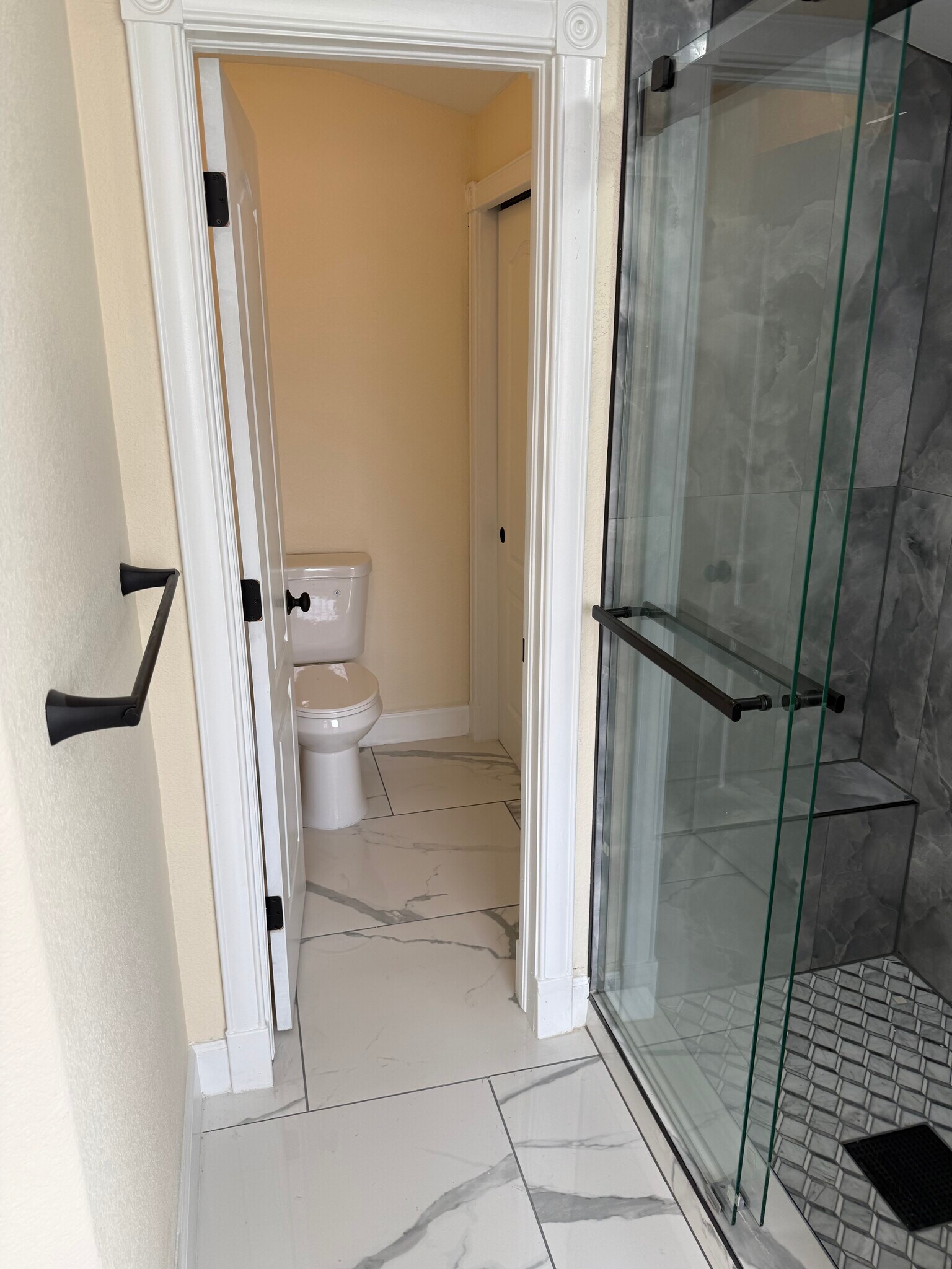 Separate toilet room with closet - 2675 S University Blvd