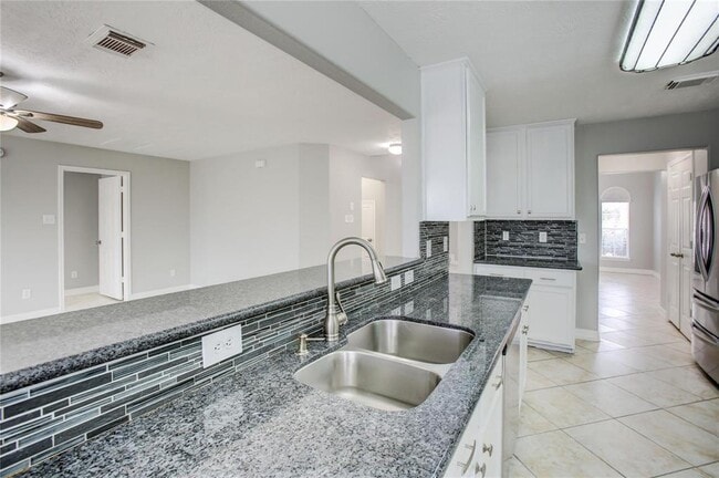 Building Photo - 2301 Wimberly Dr