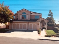 Building Photo - Spacious 4BD/2.5BA Home in Chula Vista - $4,295/mo!!