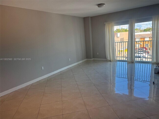 Building Photo - 2280 SW 32nd Ave