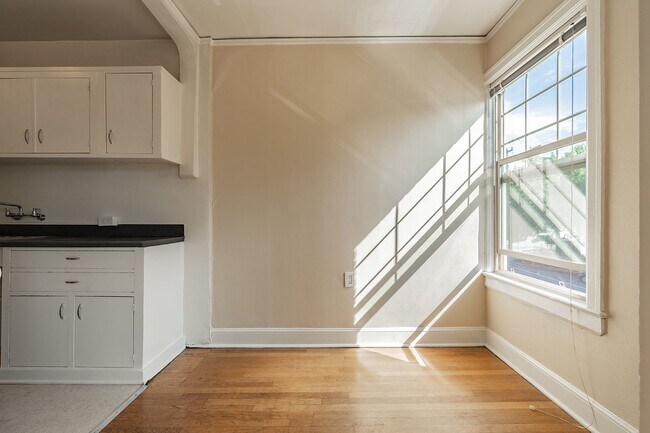 Interior Photo - Roosevelt Apartments