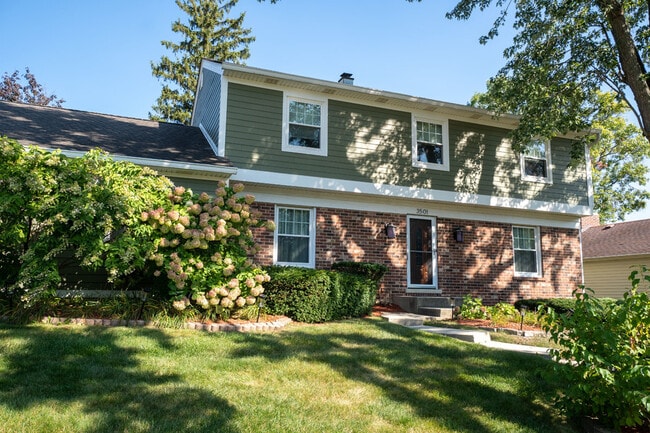 Primary Photo - 3501 Saratoga Ave