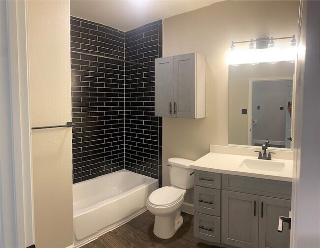 Building Photo - 62 Woodland Hills Dr