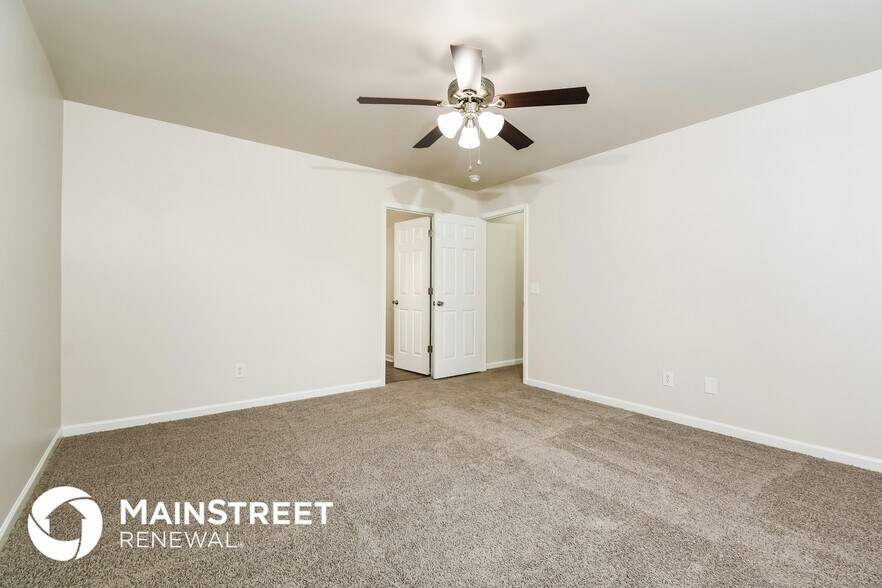 Building Photo - 5934 Bluestem Cir