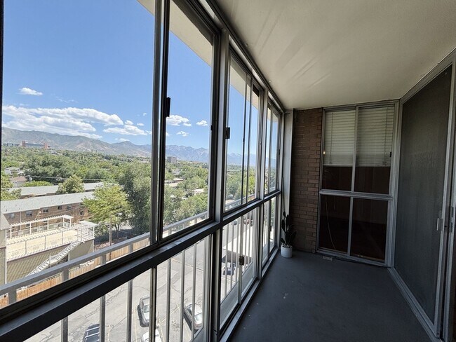 Building Photo - 710 E 200 S
