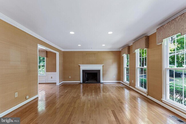 Building Photo - 7416 Royal Dominion Dr