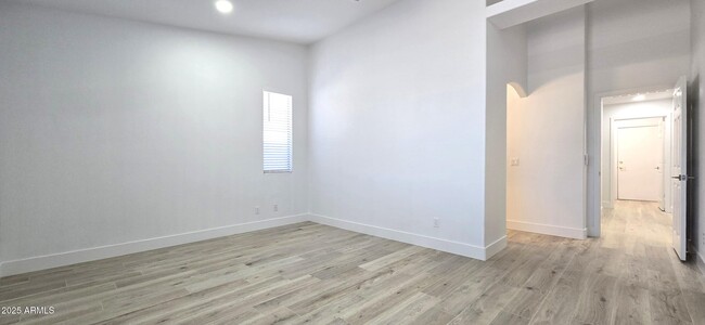 Building Photo - 9971 S 183rd Ln