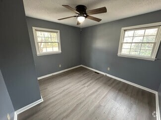 Building Photo - Beautiful Home