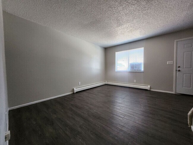 Building Photo - 49 Chestnut Dr