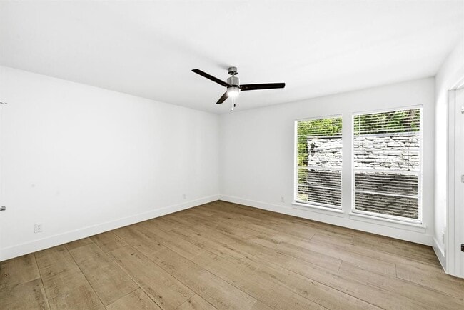 Building Photo - 6202 Laurel Valley Dr