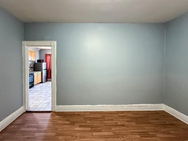 Building Photo - 341 Ave E