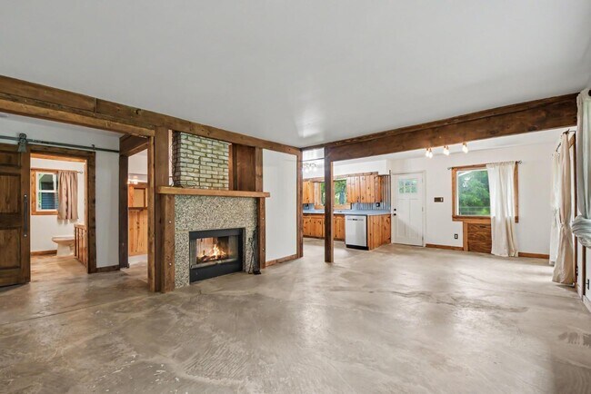 Building Photo - 7204 Thornapple River Ct SE