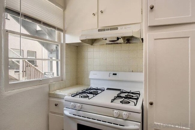 Building Photo - 4515 Wilson Ave