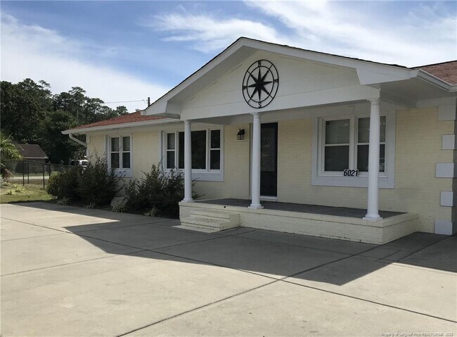 Building Photo - 6021 Fisher Rd