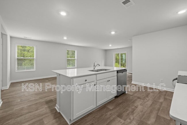 Building Photo - 129 Azure Dr