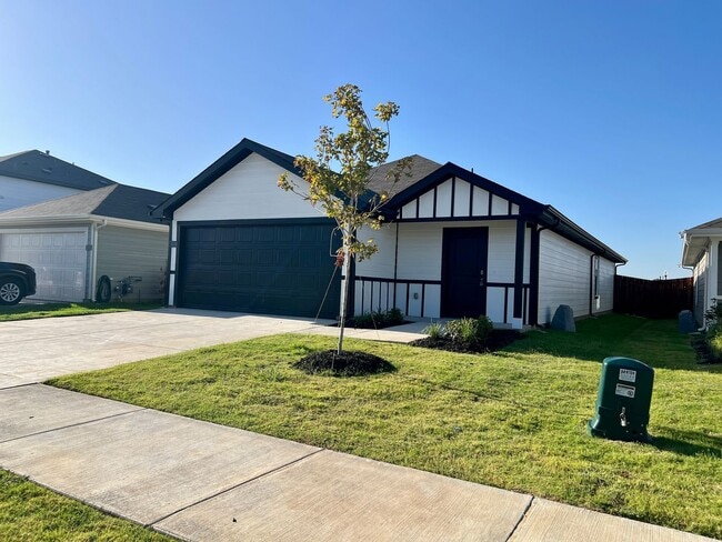 Building Photo - 5509 Rollins Dr