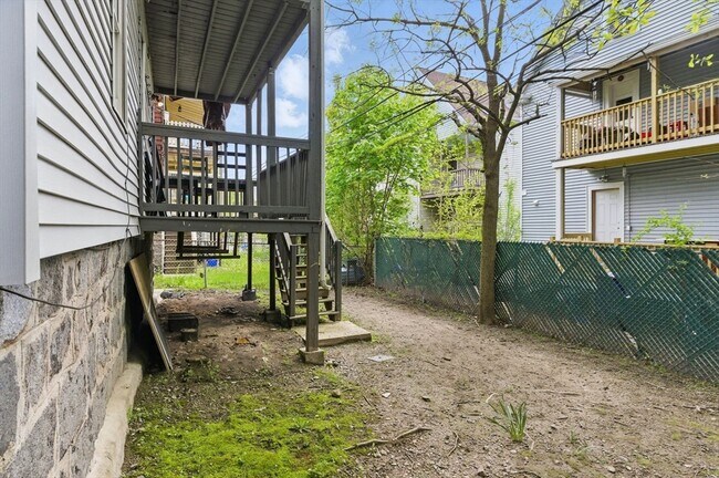 Building Photo - 19 Semont Rd