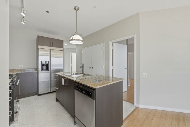 Building Photo - 510 W Erie St