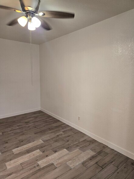 Building Photo - 139 W Manchester Blvd