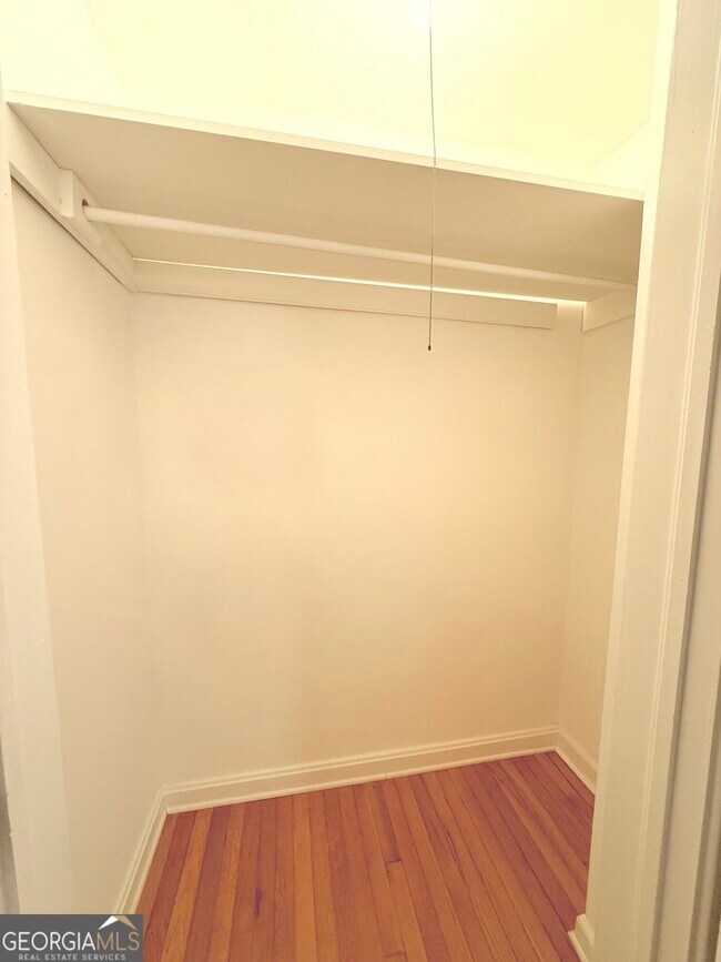 Building Photo - 1397 Jewell Ct