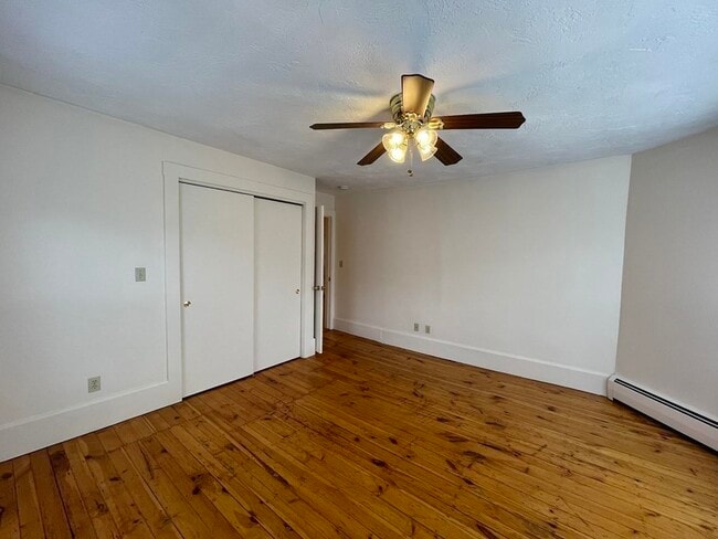Building Photo - 164 Brown St