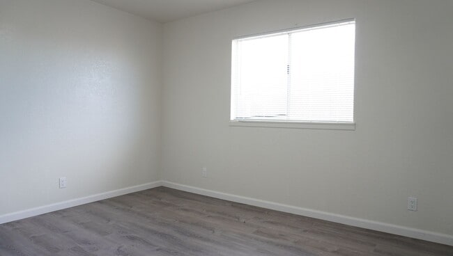 Building Photo - 139 S Norma St