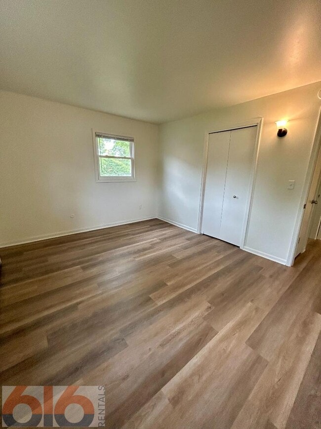 Building Photo - 630 56th St SE