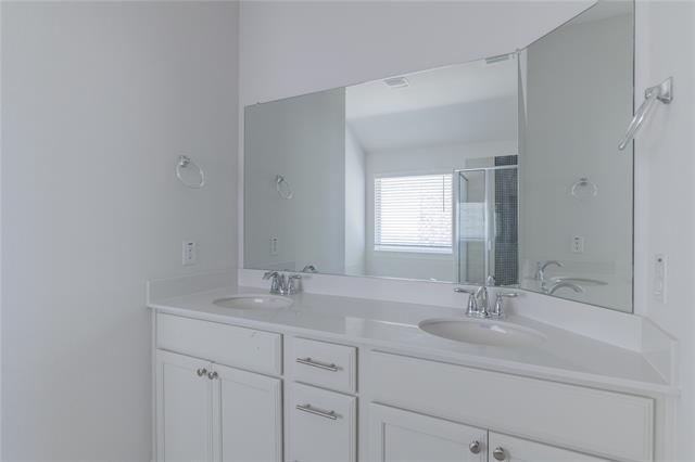 Building Photo - 1113 Parker Dr