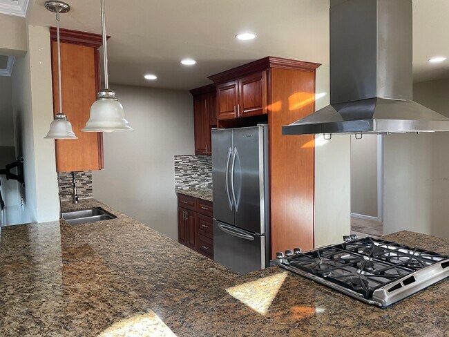 Building Photo - 1325 S Dawson St