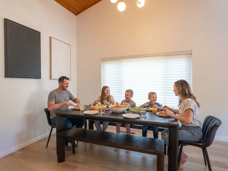 Building Photo - 4530 Red Fox Ln