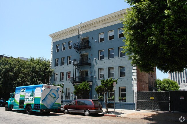 Building Photo - Shatto Place