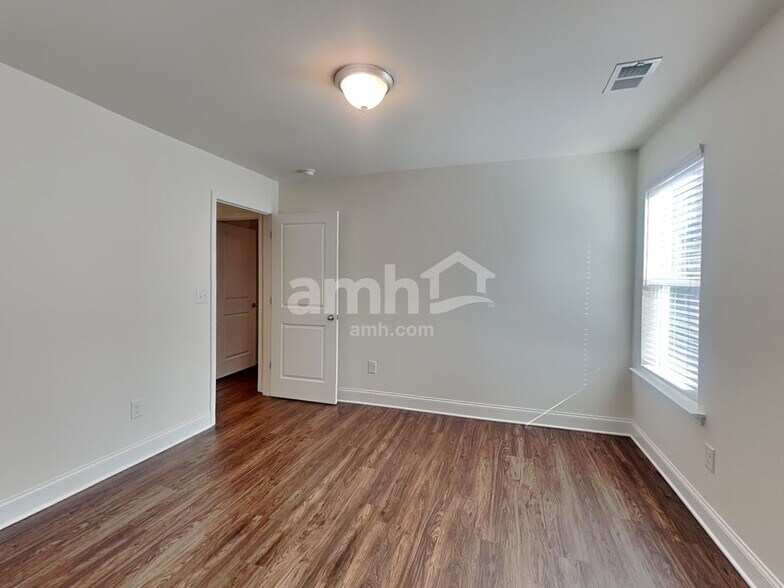 Building Photo - 1370 Ashlyn Ct