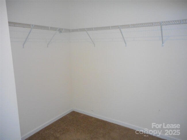 Building Photo - 5207 Maynard Hl Dr