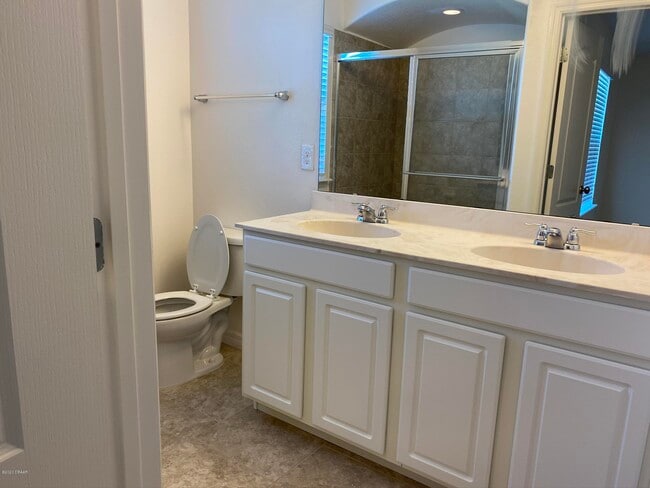 Building Photo - 202 Wentworth Grande Dr