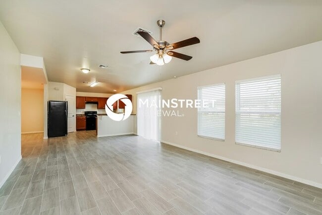 Building Photo - 3 Bedroom Pet-Friendly Home in Cape Coral, FL with Main Street Renewal