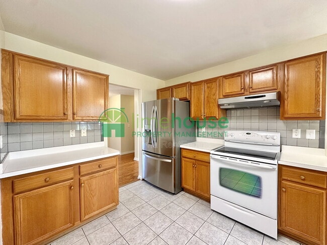 Building Photo - 3097 Polk Dr