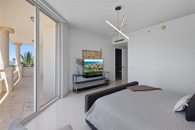 Building Photo - 7141 Fisher Island Dr